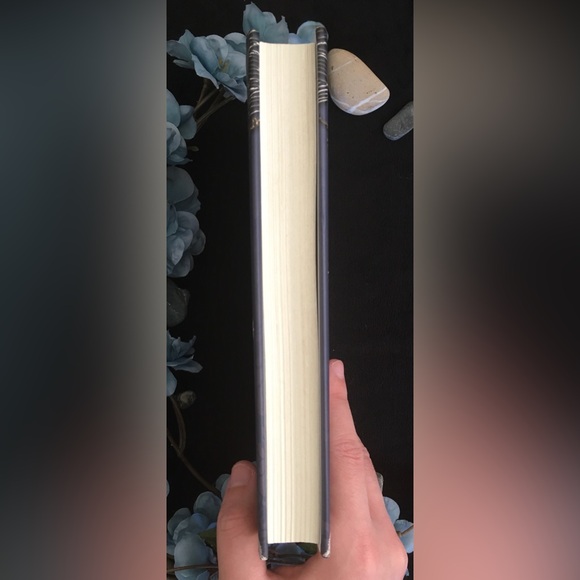 Scavenge The Stars - Owlcrate Signed First Edition - Book 1 - By Tara Sim - Hc - Picture 7 of 12